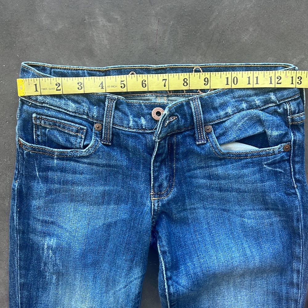Classic Chip and Pepper denim. Length has been altered for the petites. - Picture 3 of 9